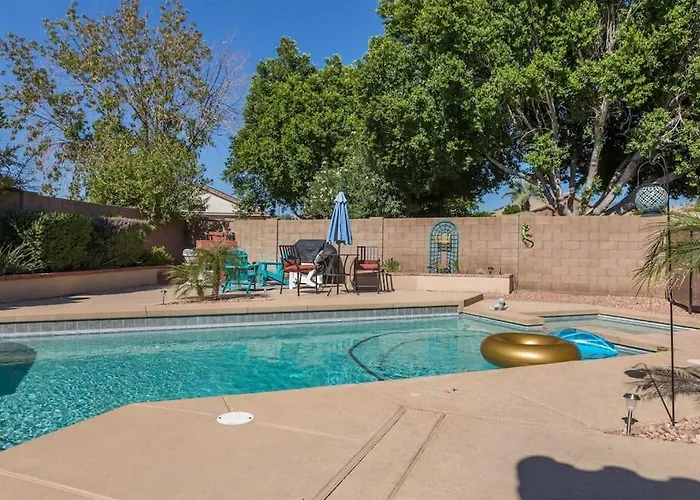 Private Paradise With Pool Heater, Spa, Billiards Holiday home Avondale